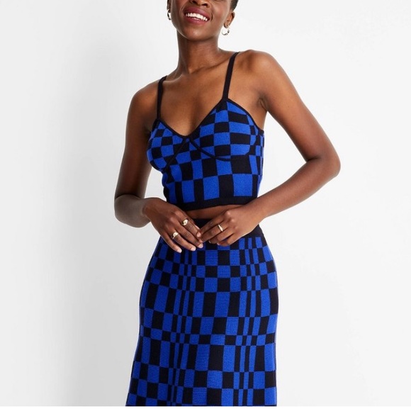 🔖 FUTURE COLLECTIVE x Target Kahlana Barfield V-neck Bralette Tank Top Sweater - Picture 1 of 10